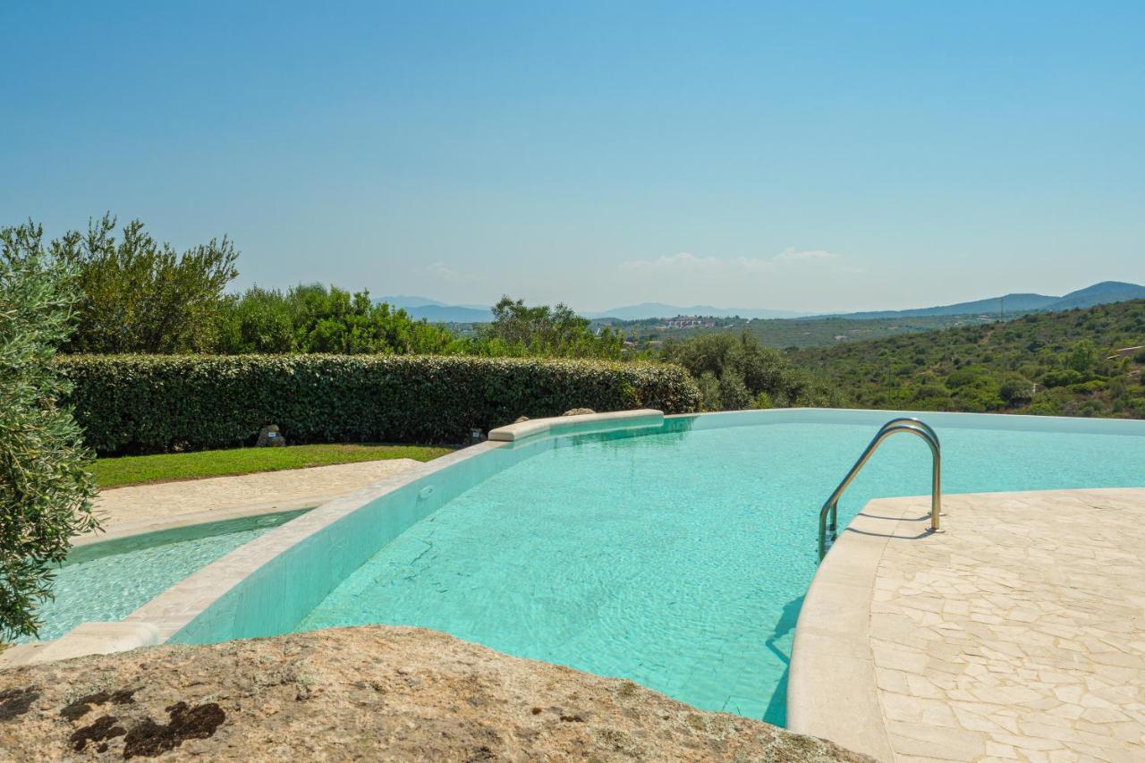 Villetta D'Arancia - Sherdenia Luxury Apartments Marinella  Eksteriør bilde